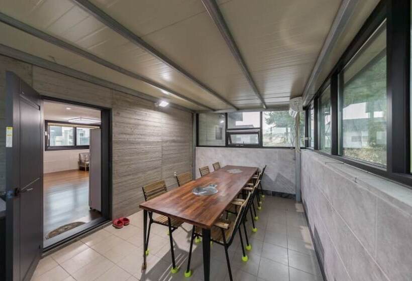 Uljin Blue Ara Pension