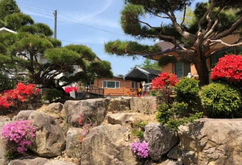 Wanju Haneurarae Cheotjip Pension