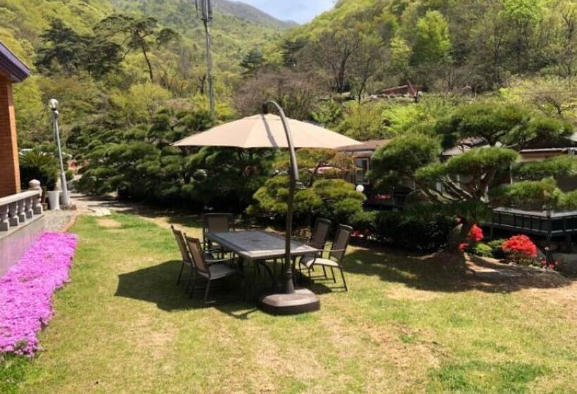 Wanju Haneurarae Cheotjip Pension