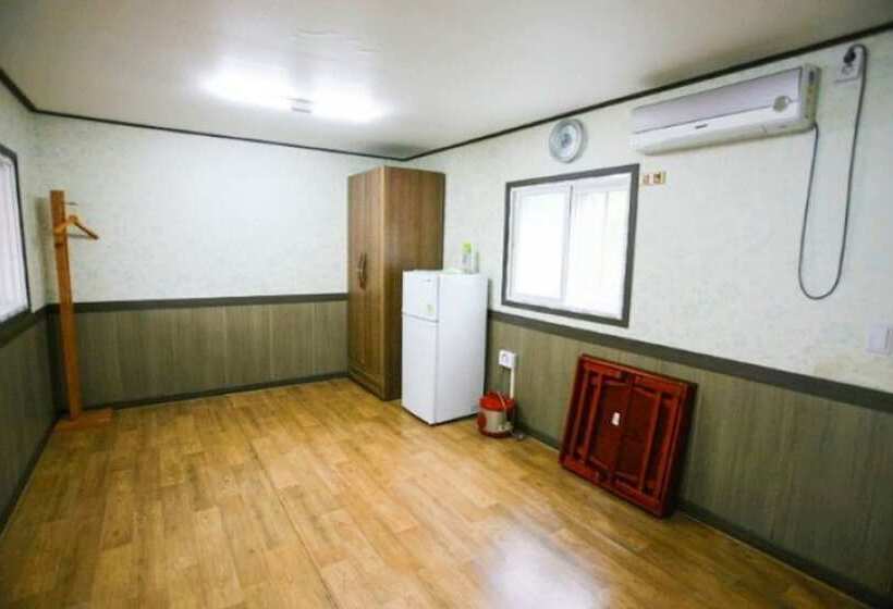 Wanju Haneurarae Cheotjip Pension