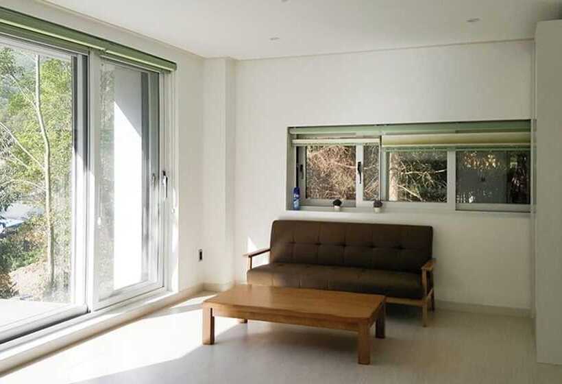 Wanju Madangi Sumokwon Pension