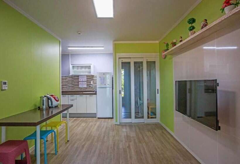 Yanggu Butterfly Pension