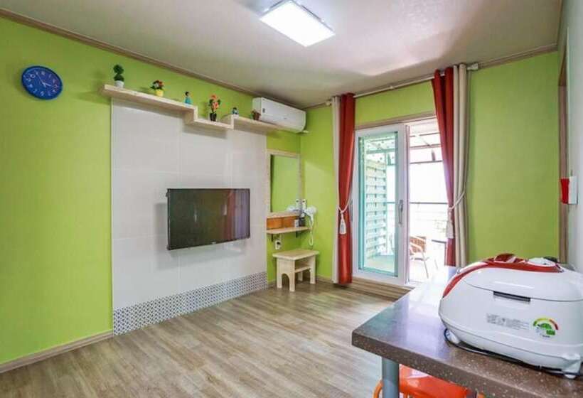 Yanggu Butterfly Pension