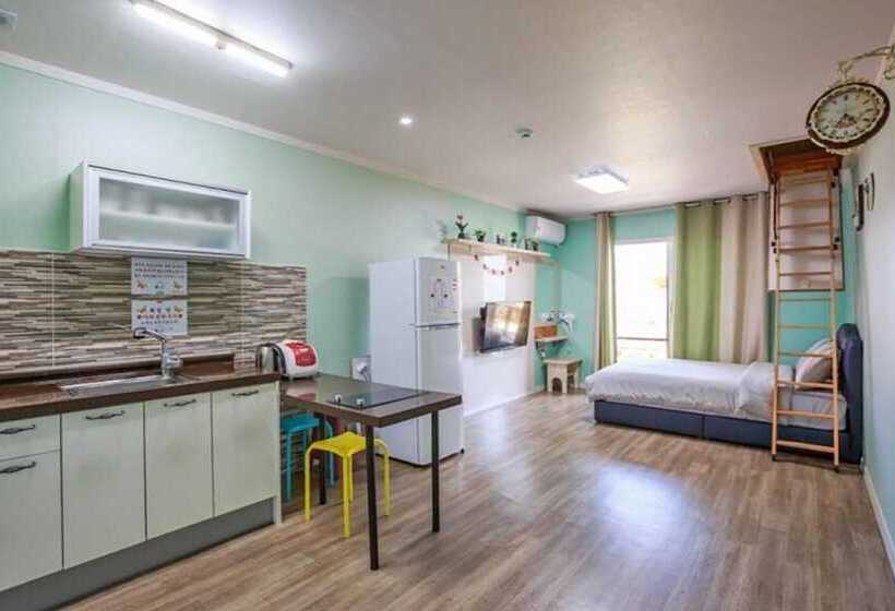 Yanggu Butterfly Pension