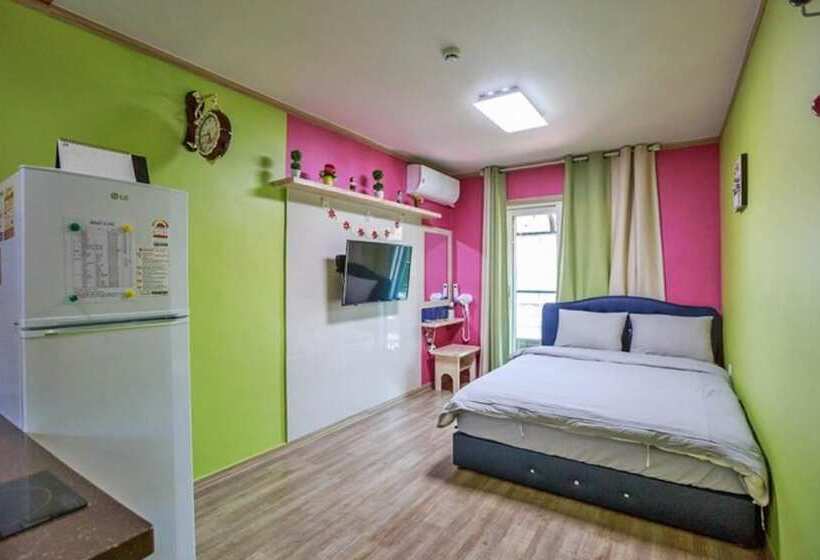 Yanggu Butterfly Pension