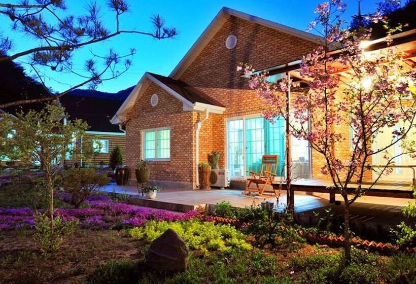 Yanggu Kwakgol Pension