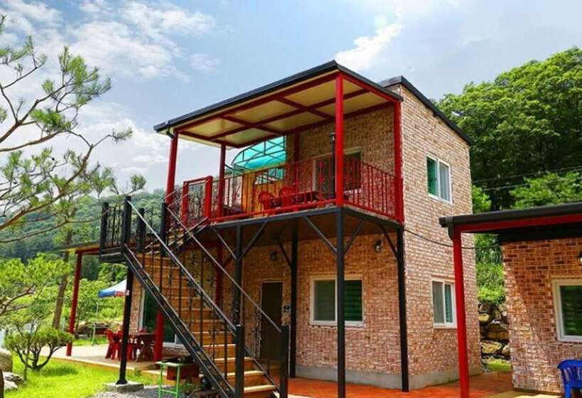 Yangpyeong Jannamuhyanggi Pension