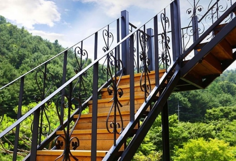 Yangpyeong Jannamuhyanggi Pension