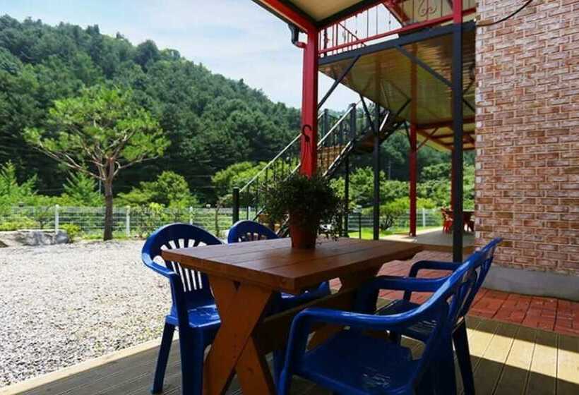 Yangpyeong Jannamuhyanggi Pension
