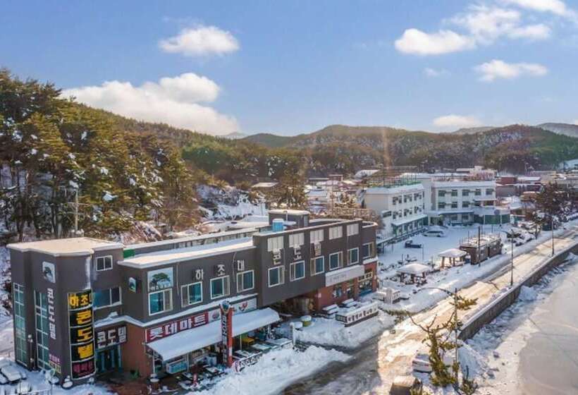 Yangyang Hajodae Conto Hotel Pension