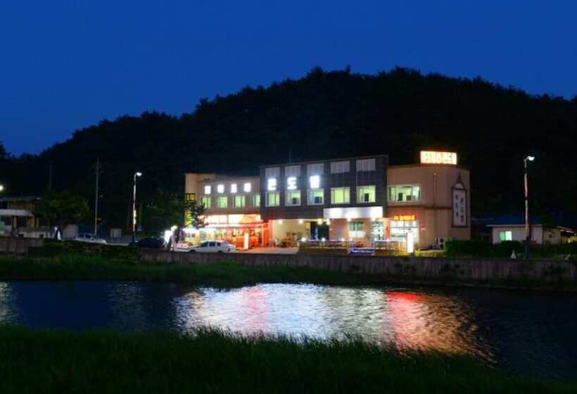 Yangyang Hajodae Conto Hotel Pension