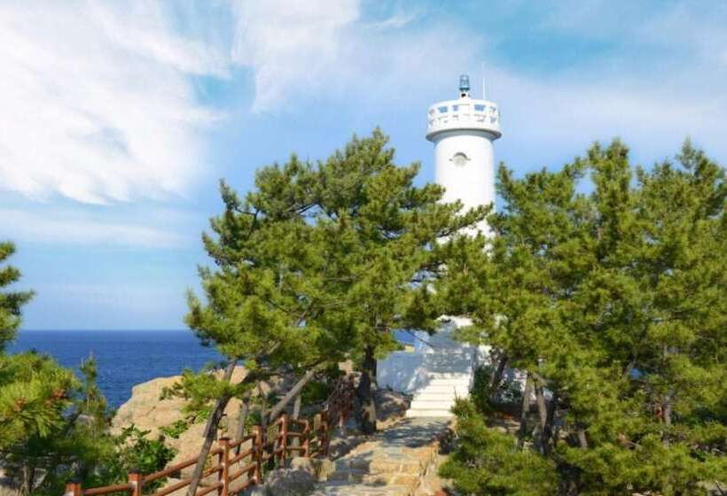 Yangyang Hajodae Conto Hotel Pension