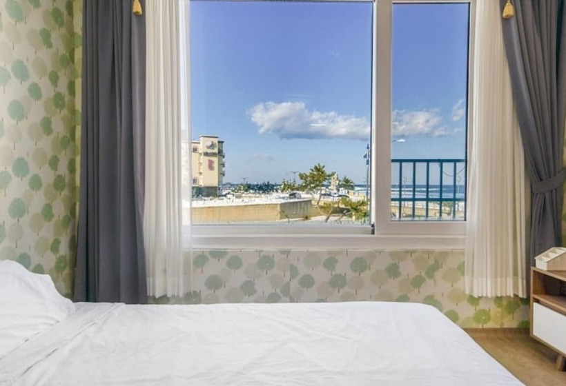 Yangyang Hajodae Conto Hotel Pension