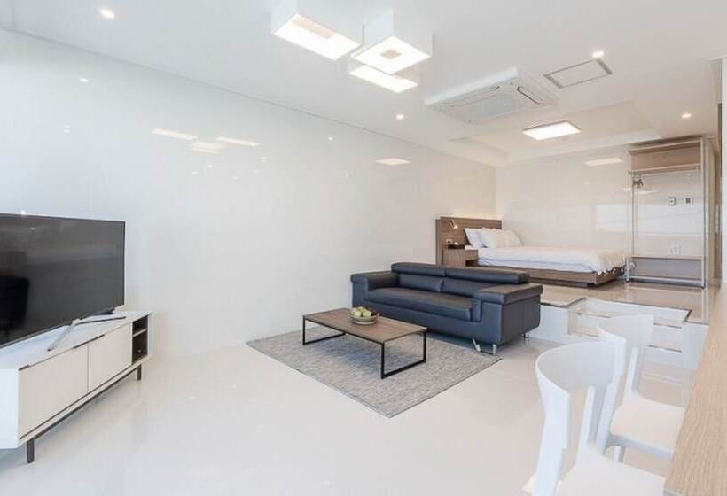 Yangyang Paniato Pension