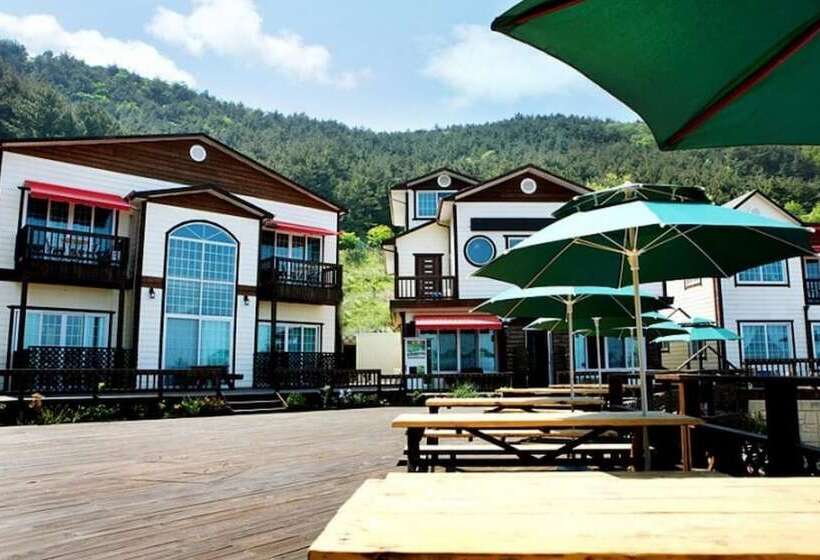 Yeongdeok Hill Pine Pension