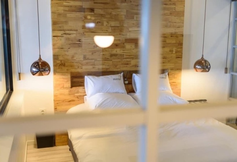 Yeongdeok Private Us 7 Pension