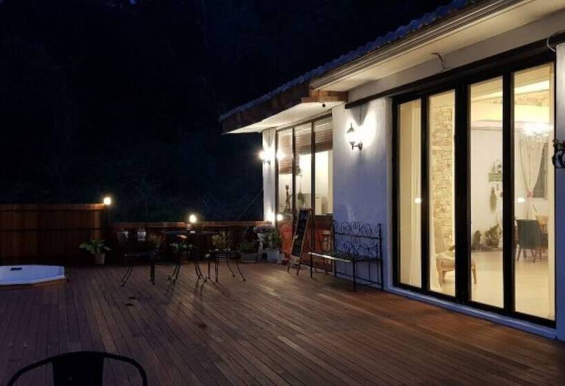 Yeosu Into The Clouds Pension