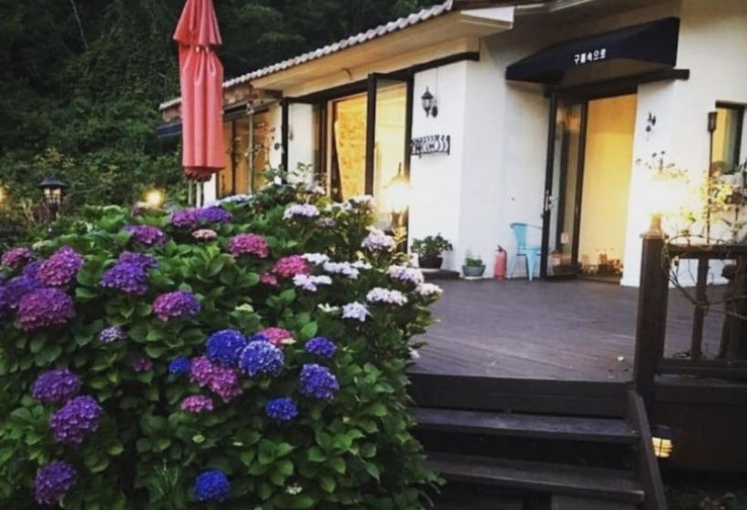 Yeosu Into The Clouds Pension