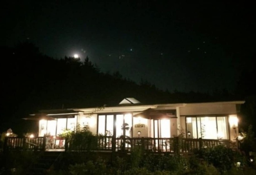 Yeosu Into The Clouds Pension