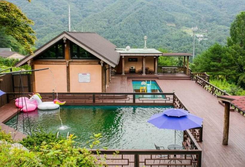 Youngwol Dudeokgol Hyu Pension