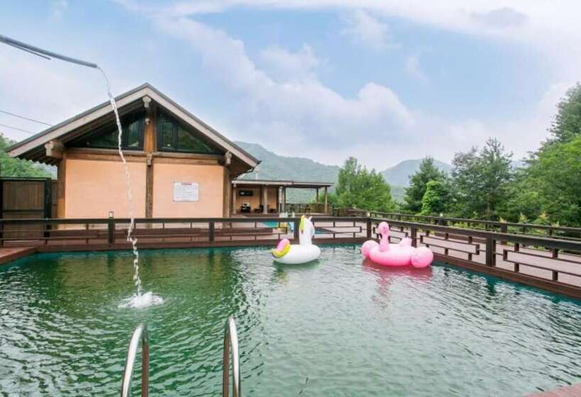 Youngwol Dudeokgol Hyu Pension