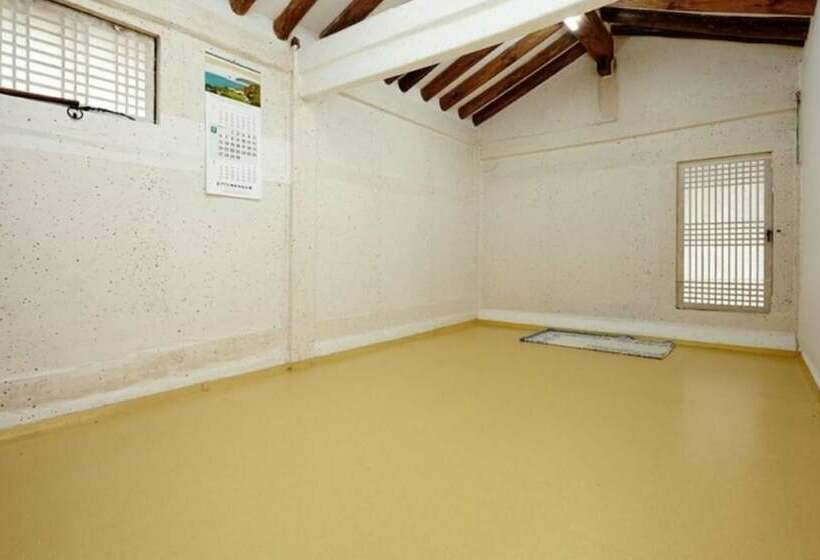 Bonghwa Sogang Hanok Gotaek Pension