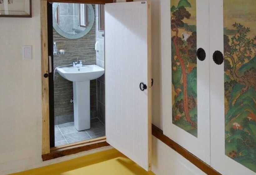 Bonghwa Sogang Hanok Gotaek Pension