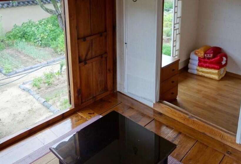 Bonghwa Sogang Hanok Gotaek Pension