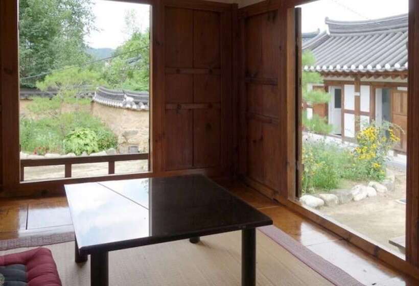 Bonghwa Sogang Hanok Gotaek Pension