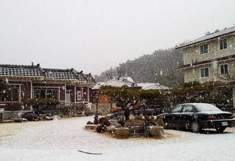 Gyeongju Bonjour Pension