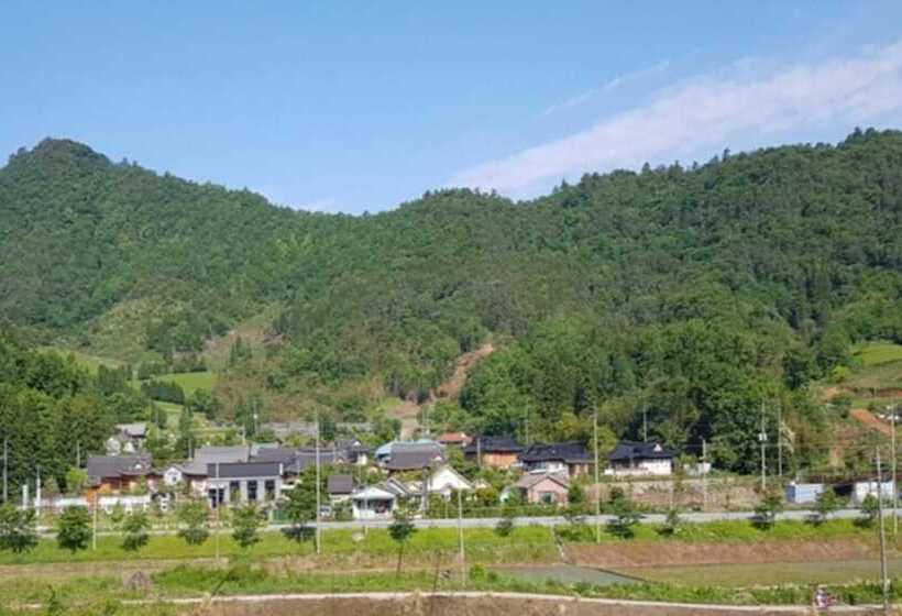 Boseong Shillok Hanok Pension