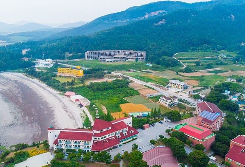 Buan Surak Pension