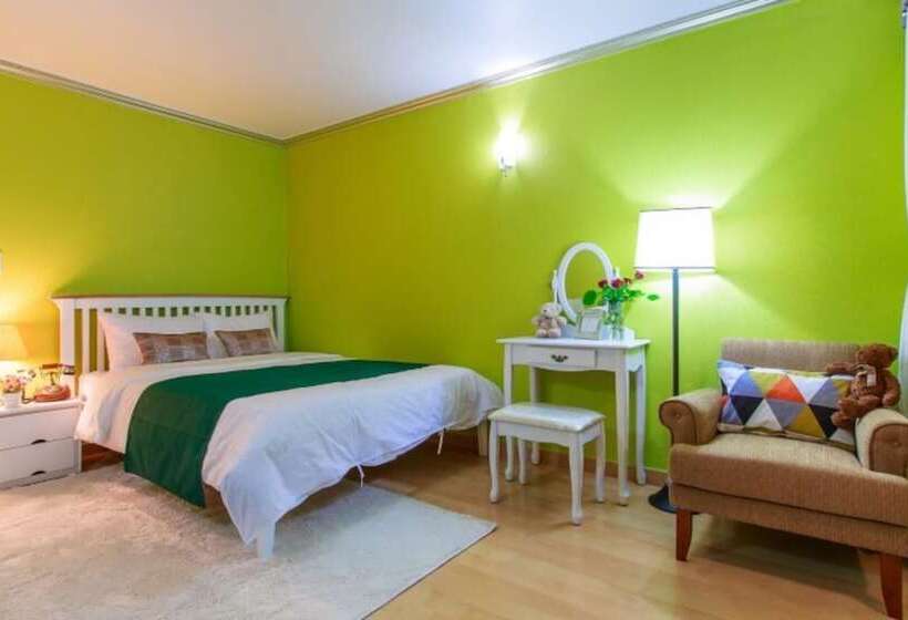 Castles Pebble Beach Pension