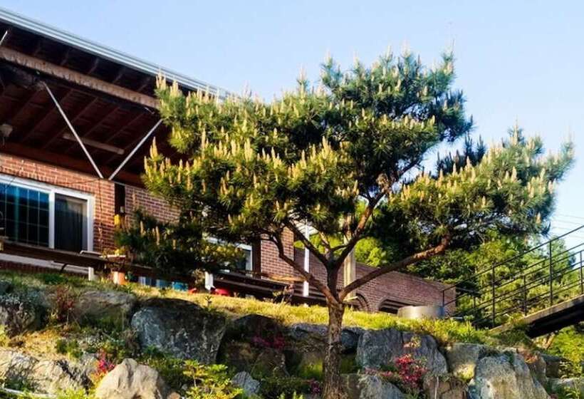 Chungju Garden Arirang Pension