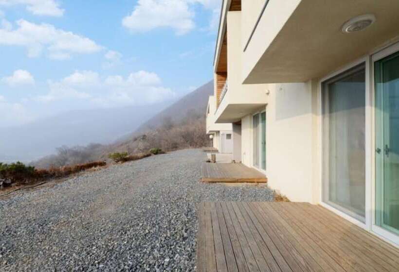 Danyang Avichae Pension