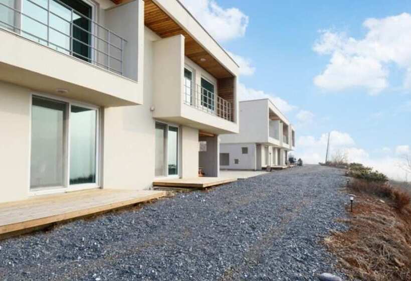 Danyang Avichae Pension