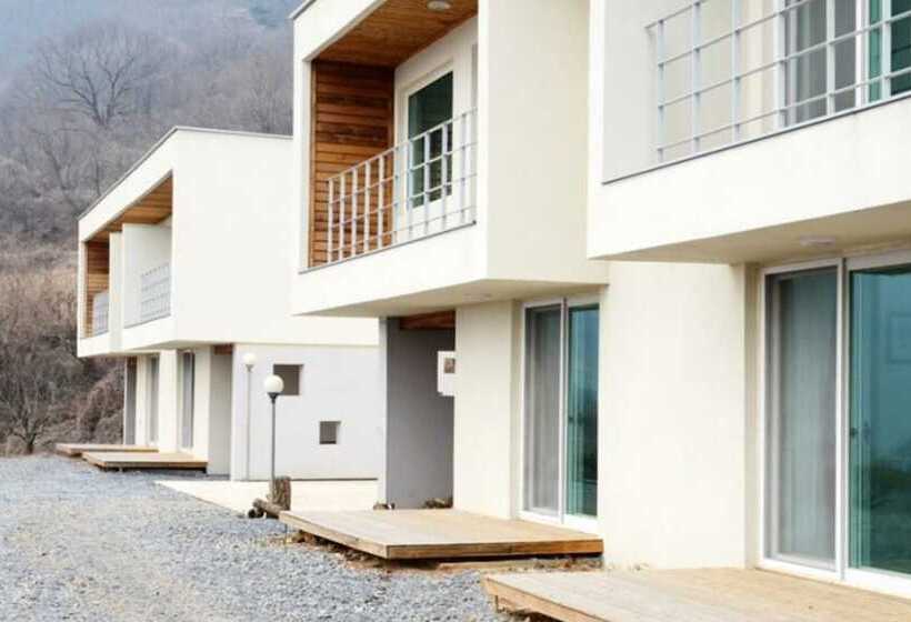 Danyang Avichae Pension