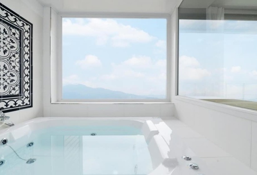 Danyang Avichae Pension