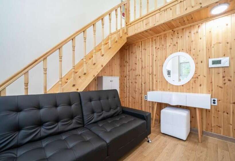 Danyang Le Blanc Pension