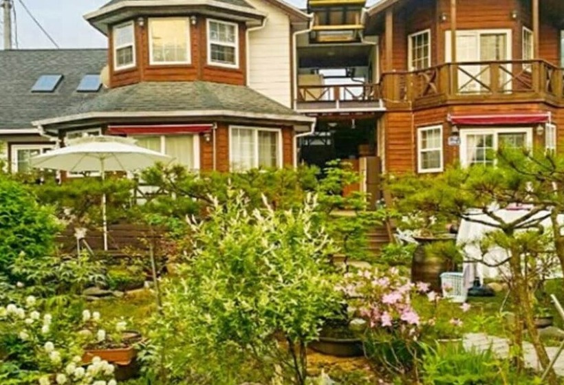 Danyang Sainam Landscape Pension