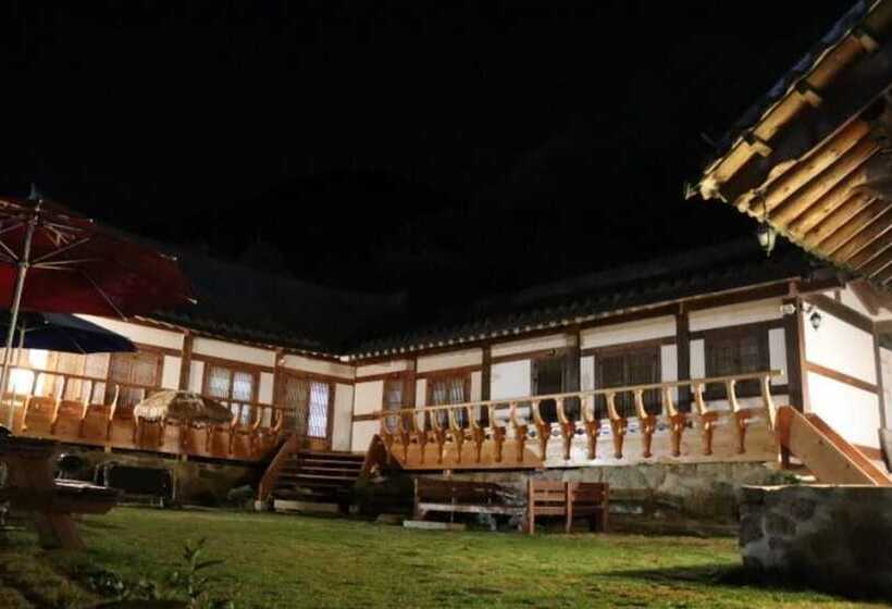 Danyang Danyangjeong Hanok Pension