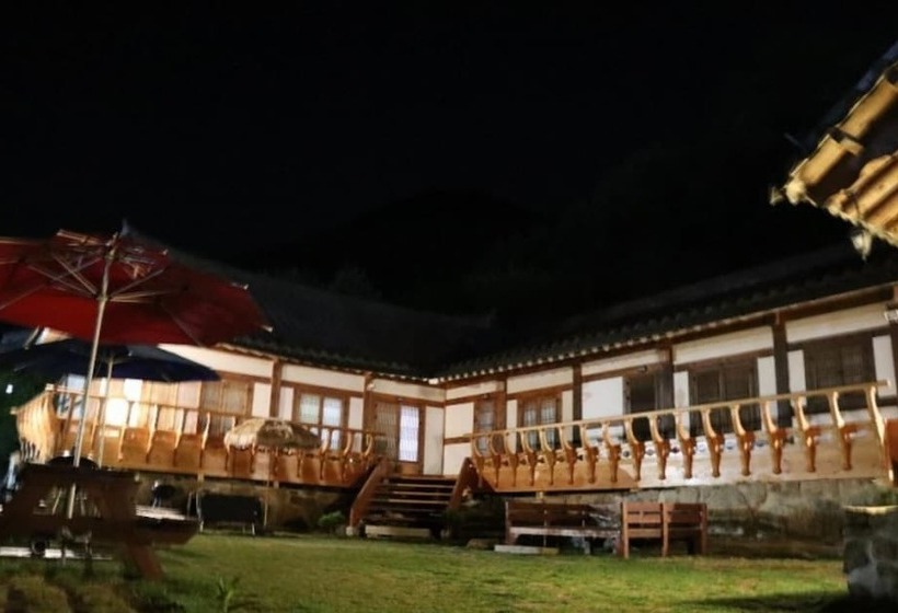 Danyang Danyangjeong Hanok Pension