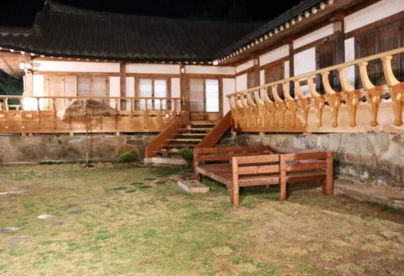 Danyang Danyangjeong Hanok Pension