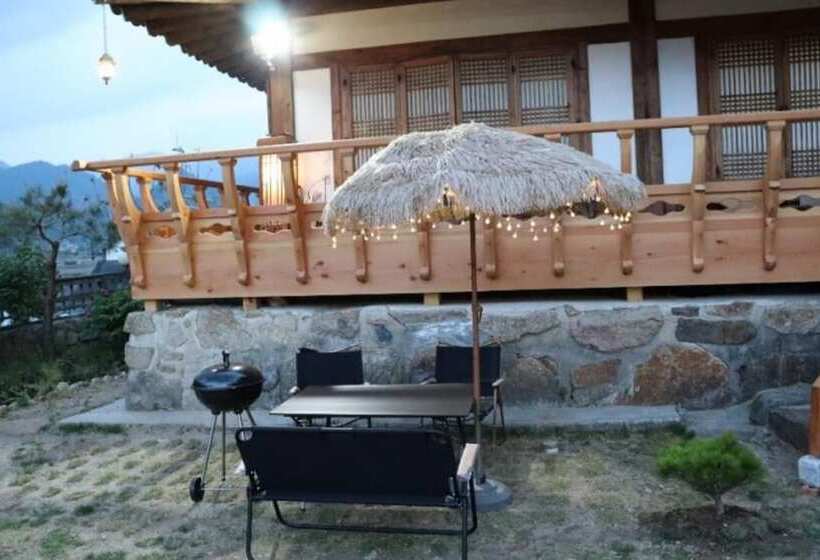 Danyang Danyangjeong Hanok Pension