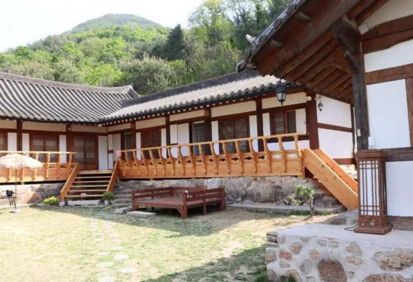 Danyang Danyangjeong Hanok Pension
