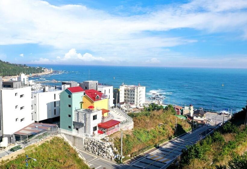 Donghae Red Roof Pension