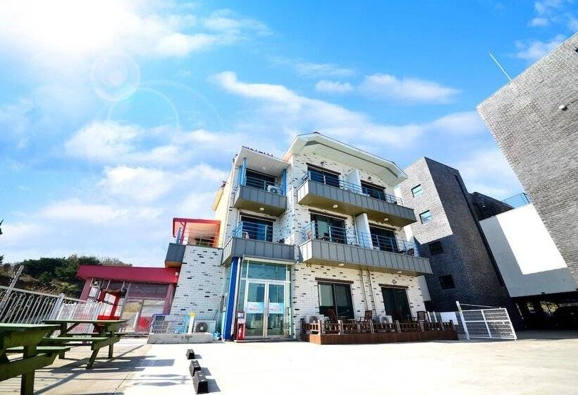 Donghae Red Roof Pension