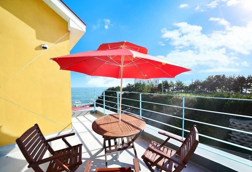 Donghae Red Roof Pension