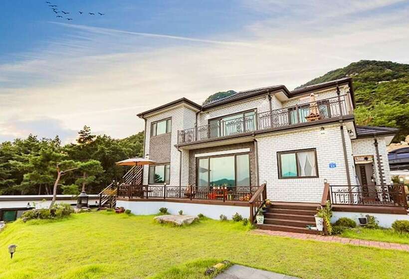 Four Seasons Pension Jecheon