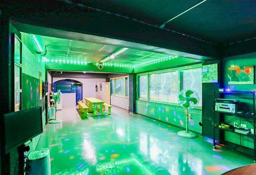 Four Seasons Pension Jecheon